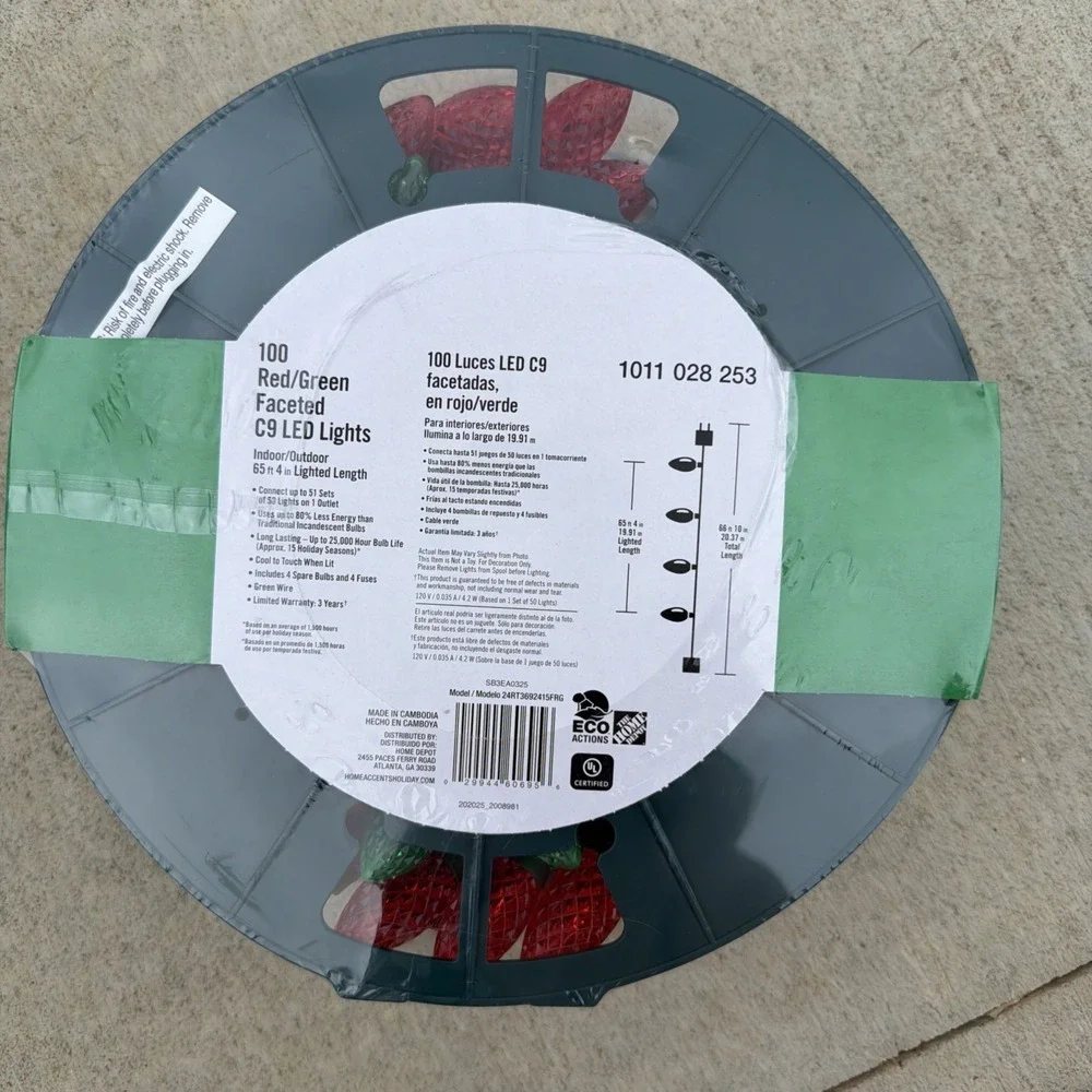 HOME ACCENTS HOLIDAY 1011 028 253 100CT RED/GREEN FACETED C9 LED 65' - NEW